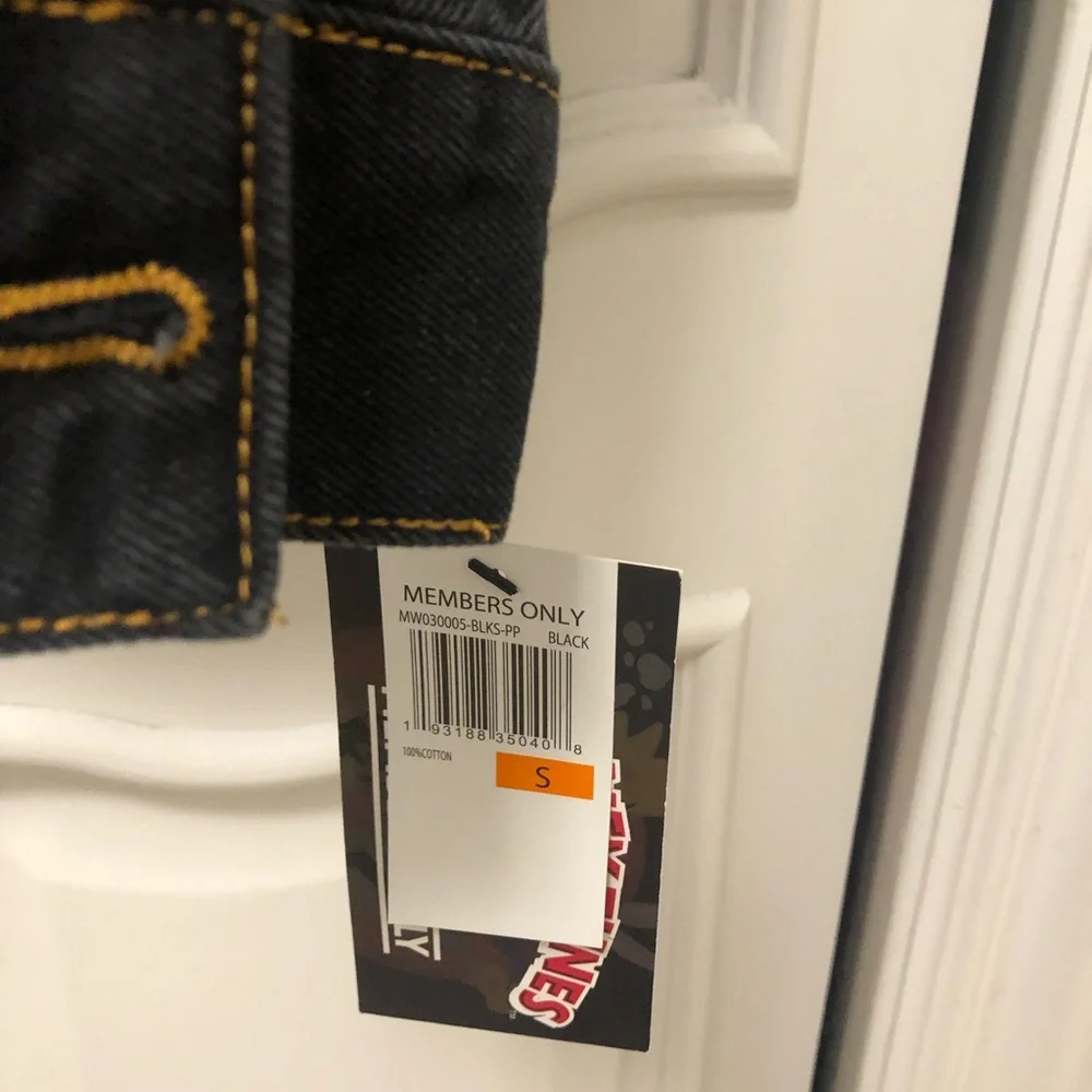 Members Only denim jacket looney tunes S mens - Picture 3 of 4